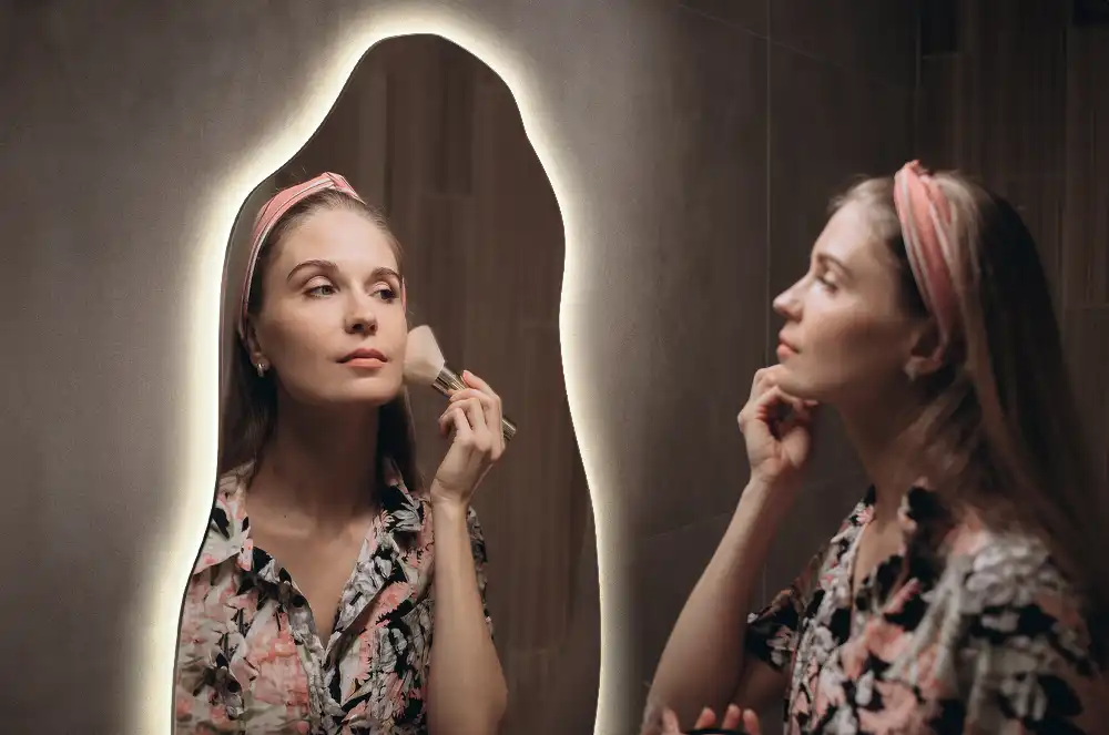 Organic mirror with led lights stylish