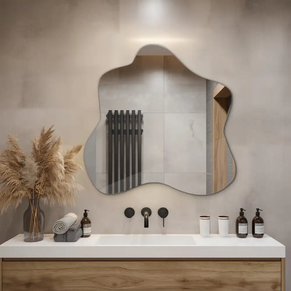 Irregular mirror splash