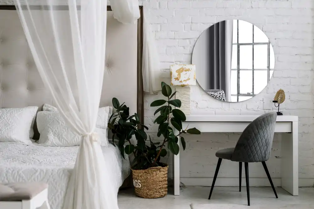 Round decorative mirror without frame