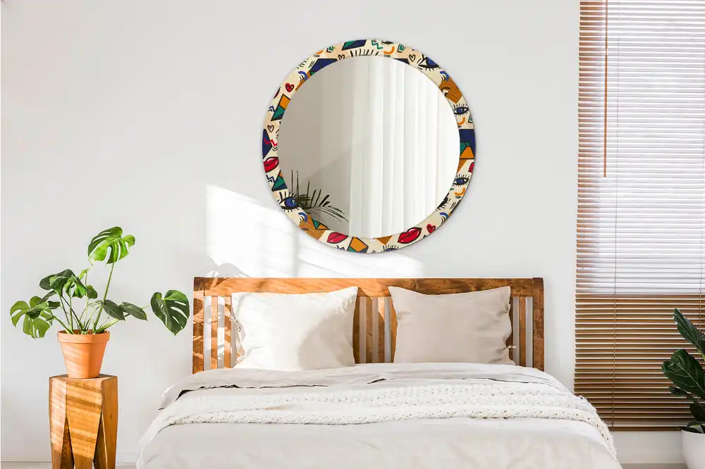 Round printed mirror Pop art style