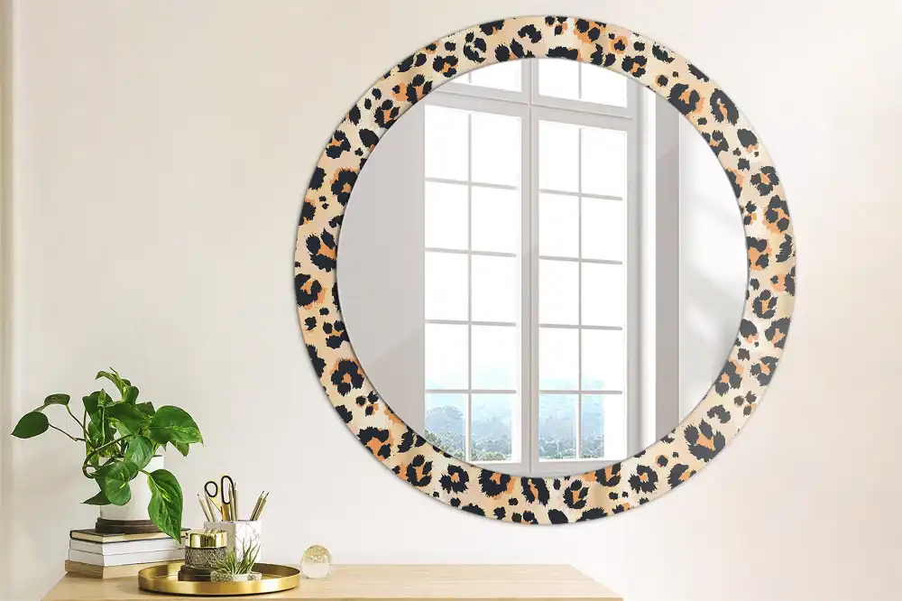 Round mirror frame with print Spotted pattern