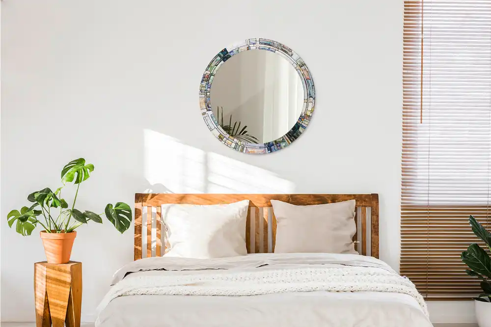 Round mirror frame with print Stained glass