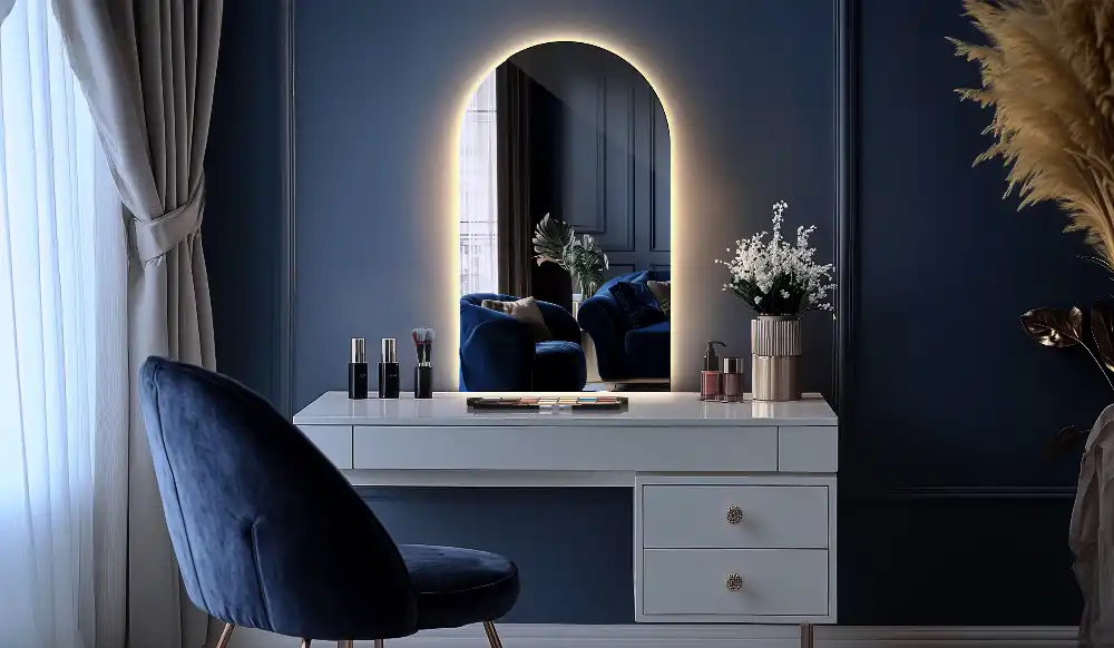 Arched mirror LED light