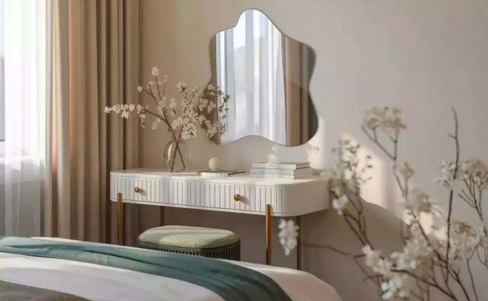 mirror above the dressing table