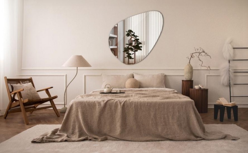Mirror to optically enlarge small rooms - design tricks